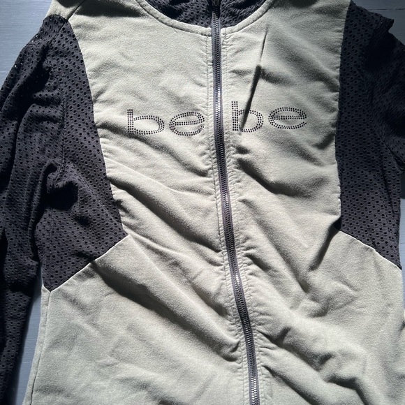 PREOWNED SIZE XL BEBE JOGGING SUIT GREEN/BLACK - Picture 5 of 5